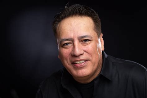 Willie barcena - May 27, 2023 · First generation Mexican American, Willie arrived at age six and grew up in East and Northeast L.A. with a tough single mom, no father, streetwise, among gang bangers and blue collar. Early on, Willie learned to question everything. A devoted road comic for over two decades, Willie regularly headlines comedy clubs sharing his unique voice […] 